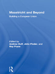 Maastricht and Beyond: Building a European Union book cover