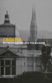 Croatia: Between Europe and the Balkans book cover