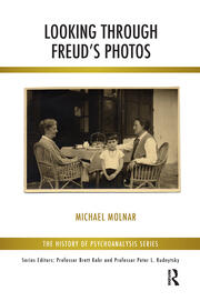Looking Through Freud's Photos book cover
